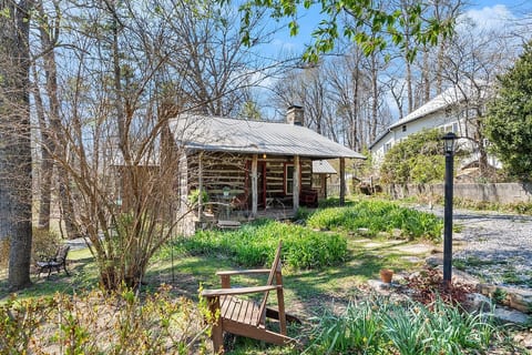 Sunalee Log Cabin - Linville Falls - Fenced Yard image 1