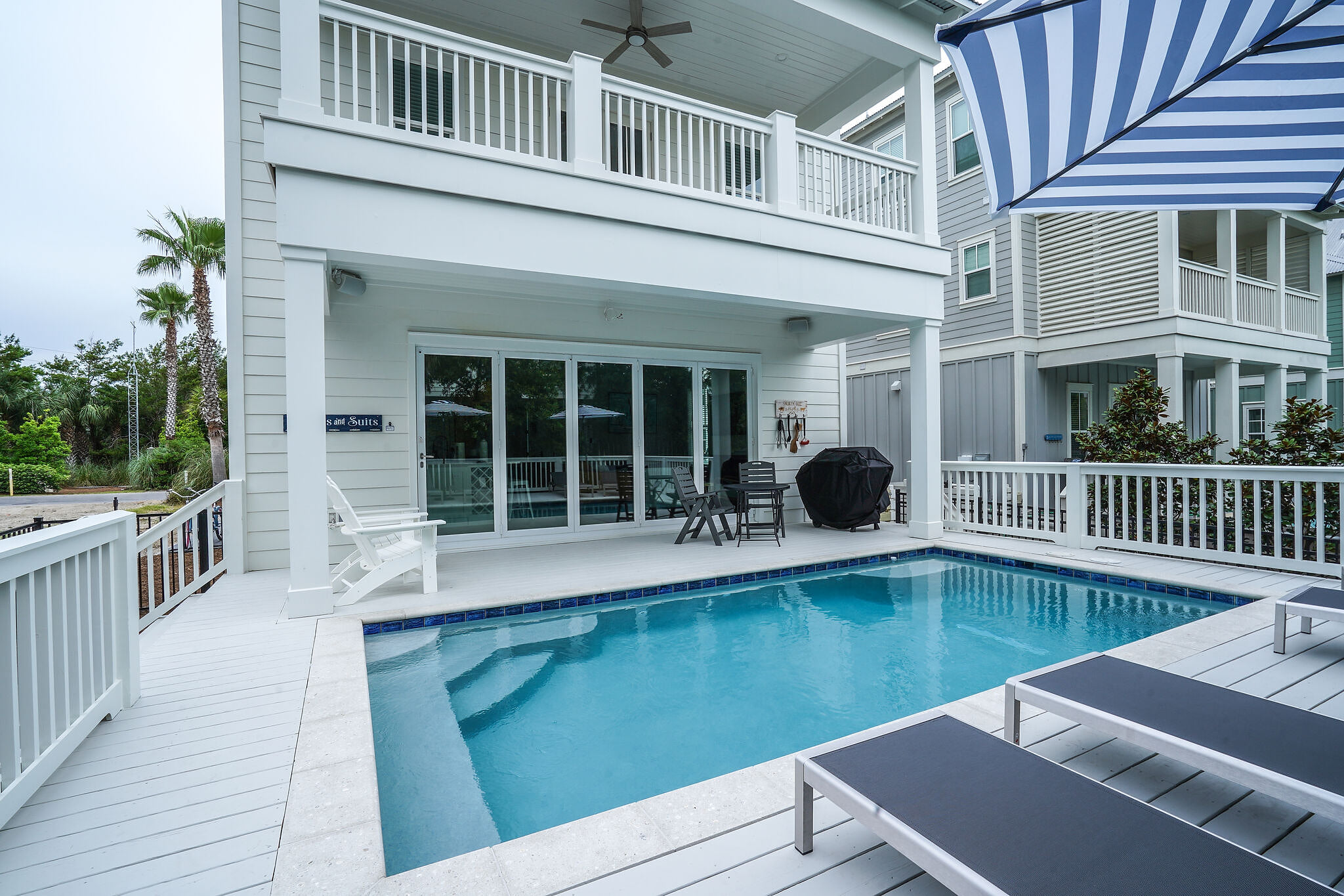 Large private pool (can be heated)!