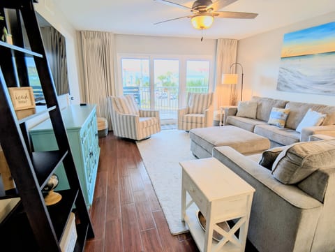 Sunset Balcony + 2 King Suites + Beach Gear