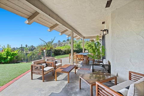 Hidden Garden Sanctuary Estate | Views & Serenity