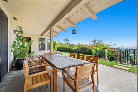 Hidden Garden Sanctuary Estate | Views & Serenity