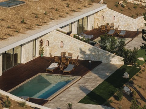 Petroto Villa 2: 3-Bed Stone Retreat with Pool