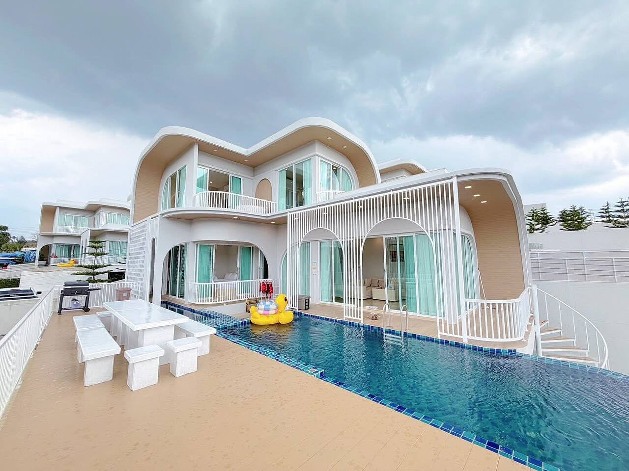 มากอดหมอก พูลวิลลา เขาค้อ