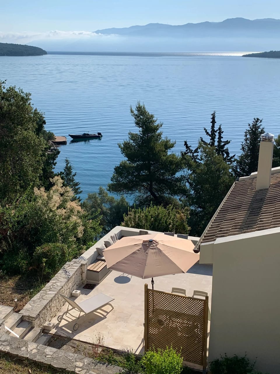 Ktima Bird Paradise: 3-Bedroom Seafront Villa - Lefkada