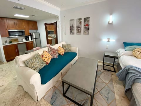 Right on the Beach Ocean Dr Secured Condo 206