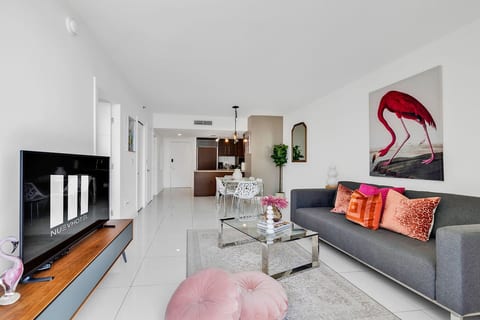 New Listing Promo! W Hotel 2BR View & Pool & Spa