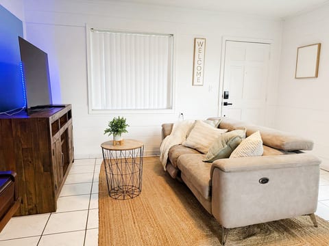 Cozy home near MIA, Coral Gables & Brickell
