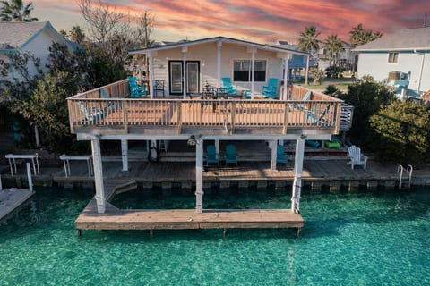 Flamingo Way | Pet-Friendly Waterfront with Dock