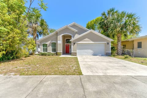 The Sanford Ave House with fully fenced yard