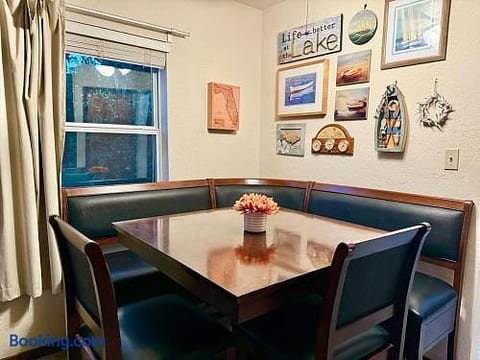 Downtown Duplex A - Amazing location!