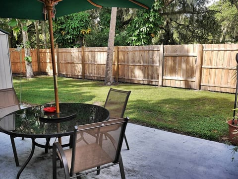 Downtown Duplex A - Amazing location!