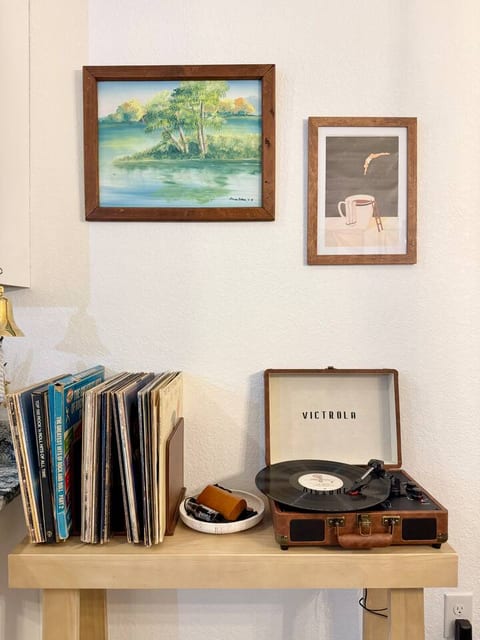 Newly built, Calming Vibes. Close to downtown!