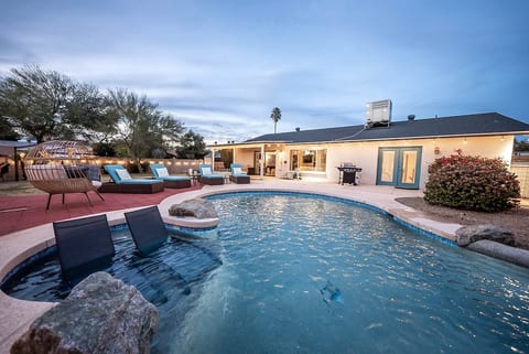 The Ace! North Scottsdale Escape! Pool/ Hot Tub! image 2