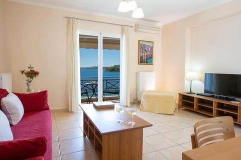 Thalassa 1-Bedroom Seaside Apartment