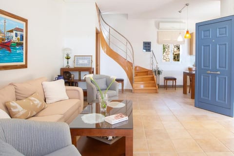 Thalassa 2-Bedroom Seaside Maisonette