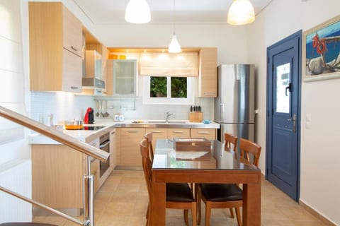 Thalassa 2-Bedroom Seaside Maisonette