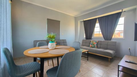 Ili's House in Myrodato