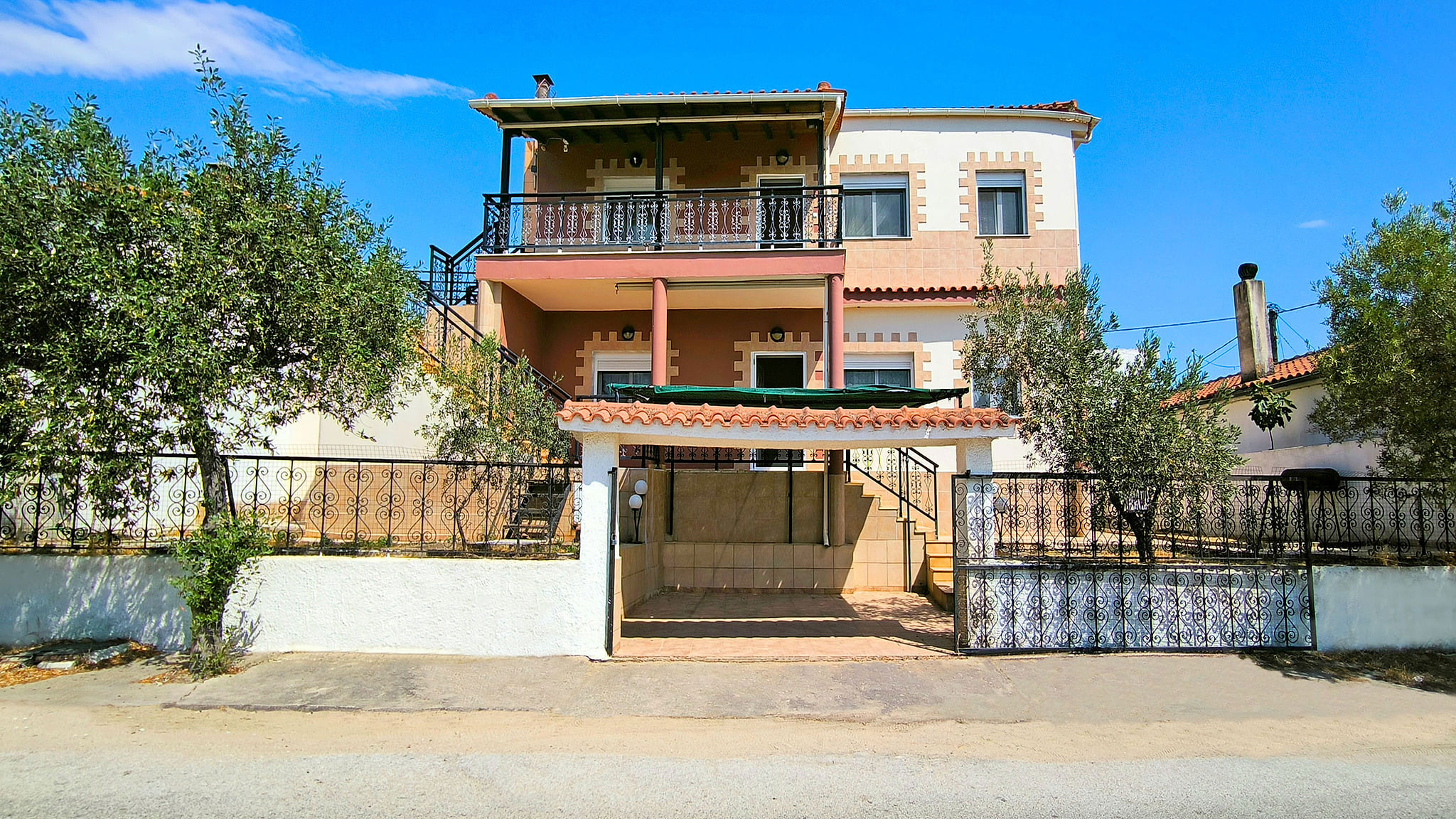 Loizos Upper - Summer House in Porto Molo Avdira