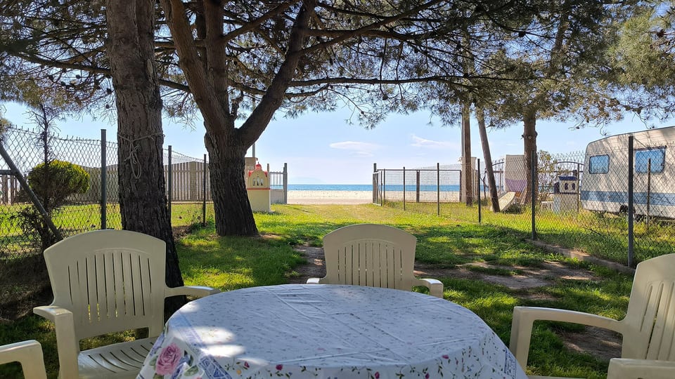 Konstantina First Line Mandra Beach - Mandra