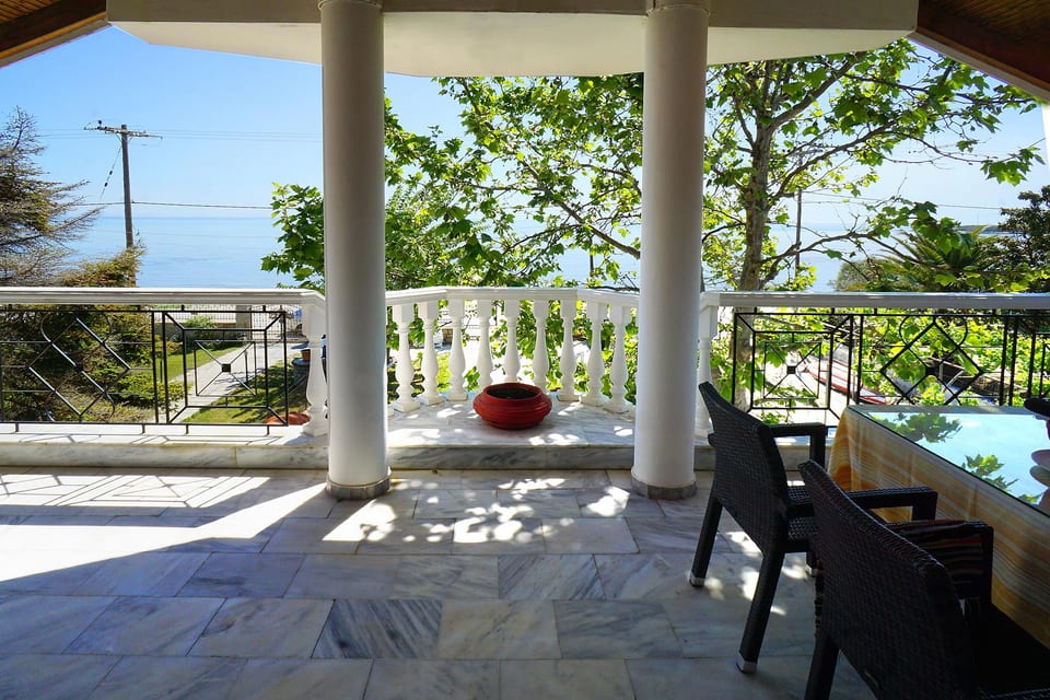 Mary's Beach Villa - Mandra - Mandra