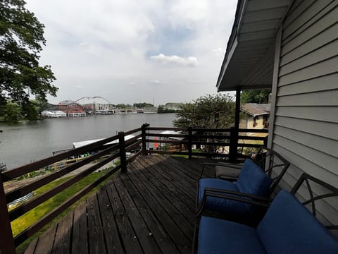 Lakefront Escape | Dock, Fire Pit & Park Lights image 5