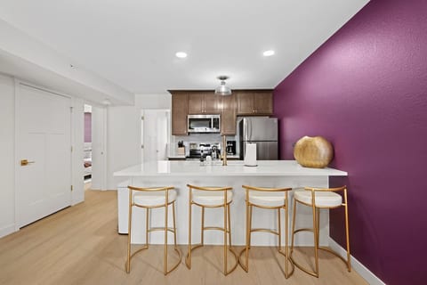 Walk to the Wildcats | 4BR Game Day HQ | Sleeps 8