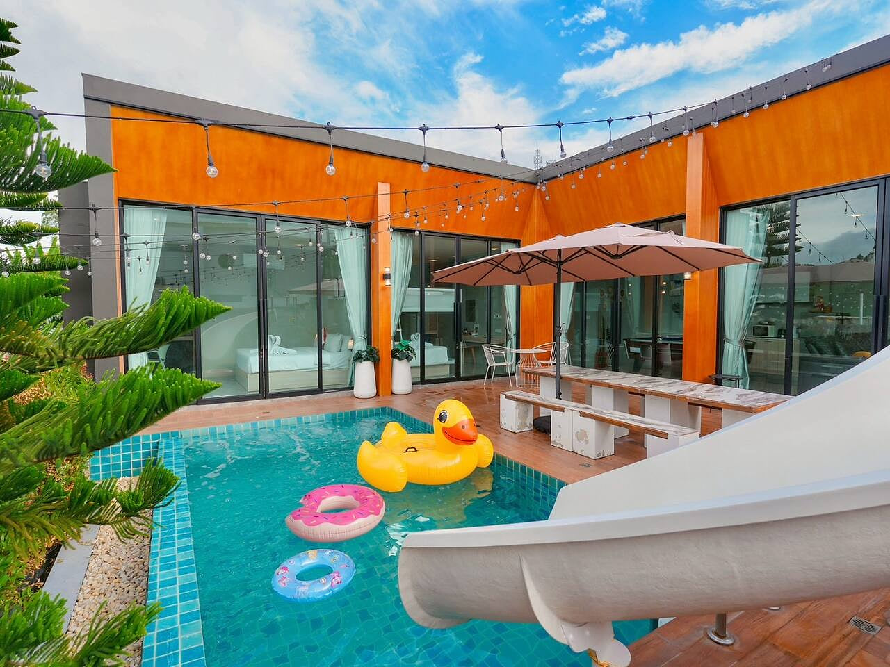 นอนนับแสง P09