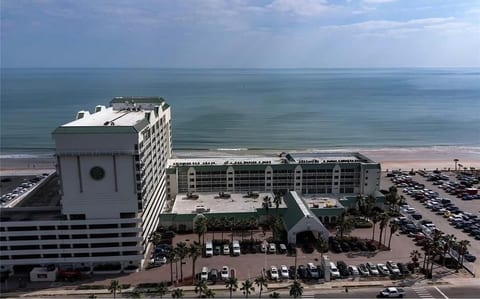 Ocean View Condo at Daytona Beach resort image 4