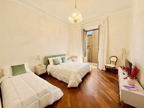 Dimora Ferrari • 270sqm • 10 Guests • 3 Baths image 3