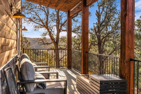 Cactus Canyon Retreat