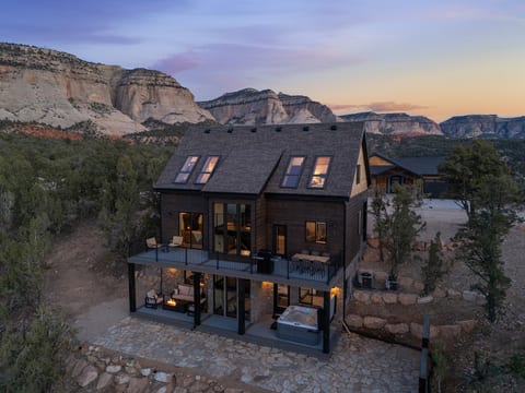 Sunset Pointe