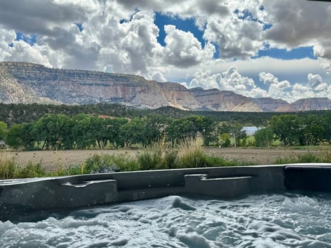 Hot tub with views of the cliffs
