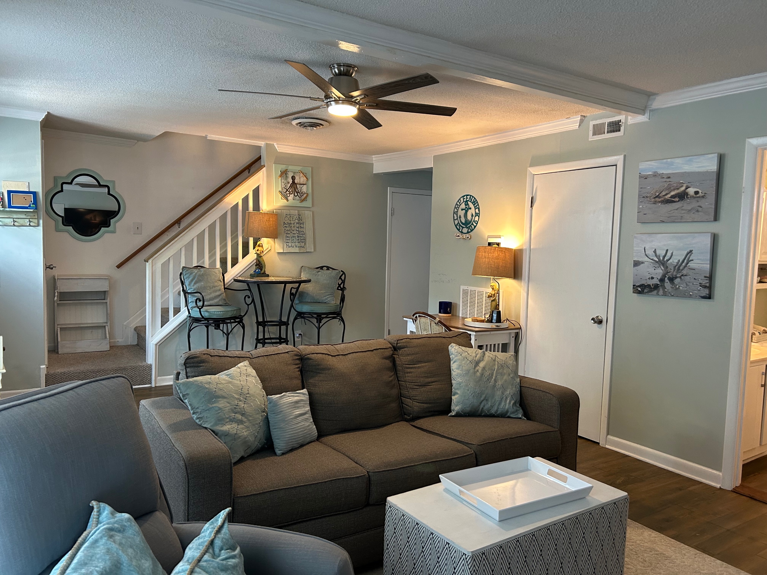 Family Room with Queen Size Sofa Bed & Thick Mattress