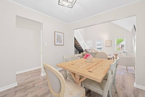 Newly Renovated VB Retreat | Comfort & Space Home