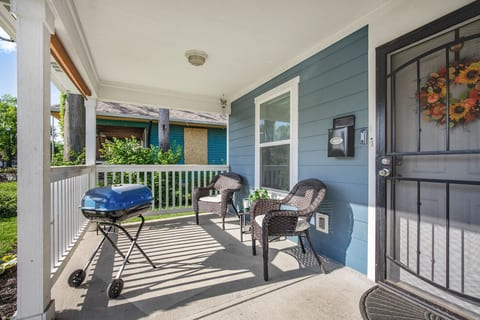 Cozy Indy Home • Deck & Workspace • Near Downtown