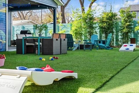 Austin Oasis Spacious 4BR Retreat with Hot Tub Cowboy Pool and Infrared Sauna Perfect for Families and Bachelorettes