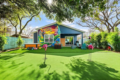 Austin Oasis Spacious 4BR Retreat with Hot Tub Cowboy Pool and Infrared Sauna Perfect for Families and Bachelorettes