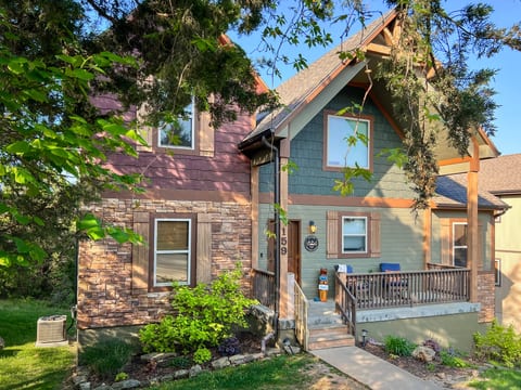 Arrive at Deep Forest Retreat — your private Branson Canyon lodge for up to 19 guests