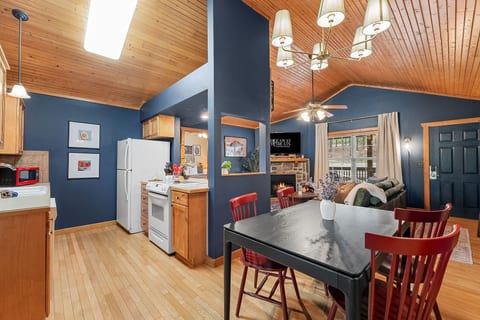 Little Bear Cabin