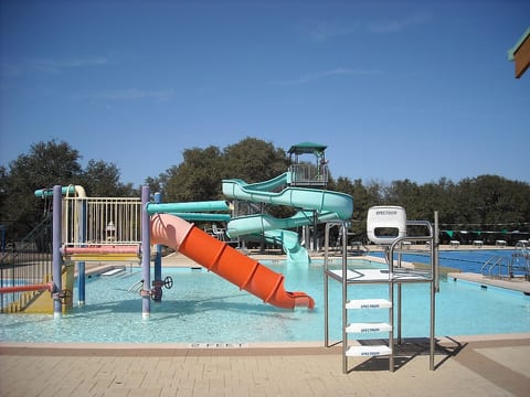 Milburn Park Pool - Day passes available for purchase