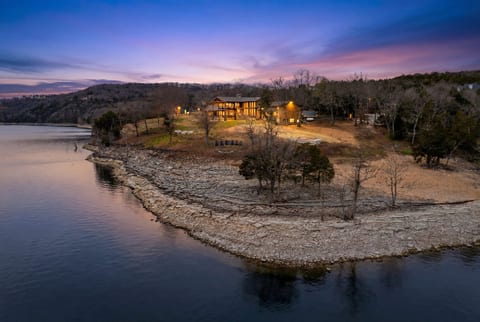 True lakefront retreat on Table Rock Lake. Take advantage of our mini-listing while it's available in the offseason!