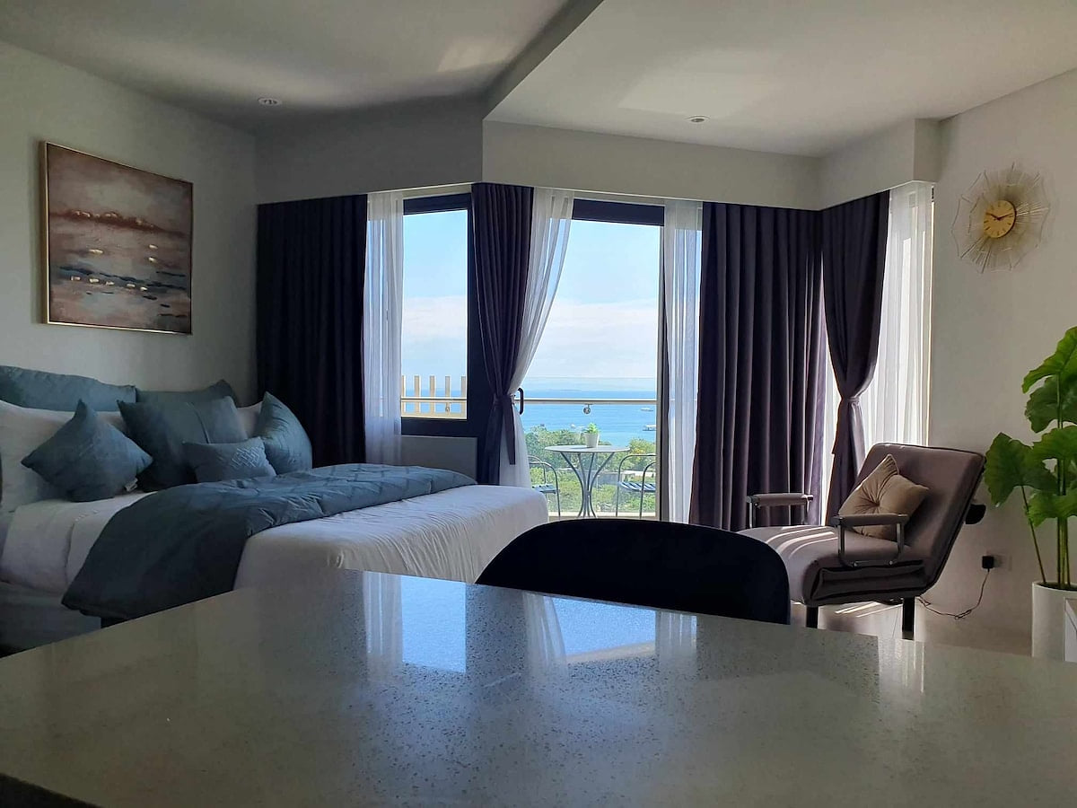VIP Studio Suites Tambuli Residences Oceanview image 1