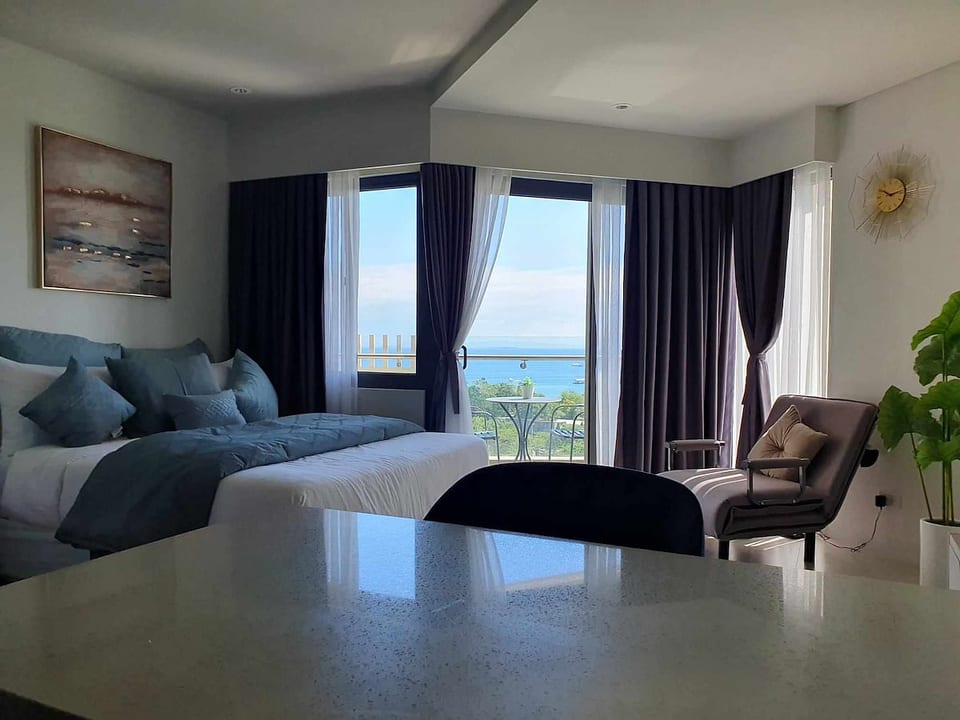 VIP Studio Suites Tambuli Residences Oceanview image 1