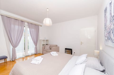Apartments In center - Unit 378643-13