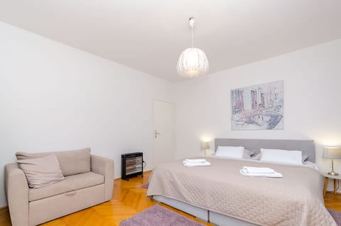 Apartments In center - Unit 378643-13