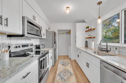 The Polk House | Curated 4BR Near NoDa & Uptown image 5