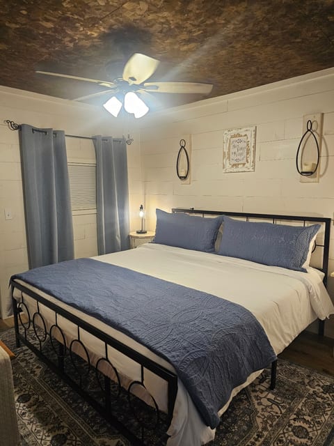 Enon Cabin Near Branson | Dogwood Canyon