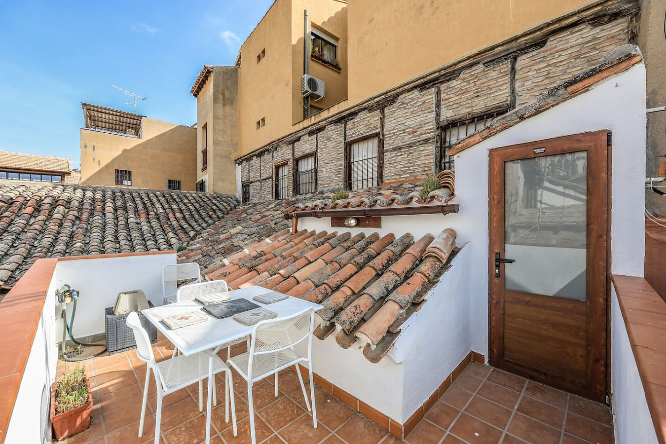 Romantic Stay in the Heart of Toledo