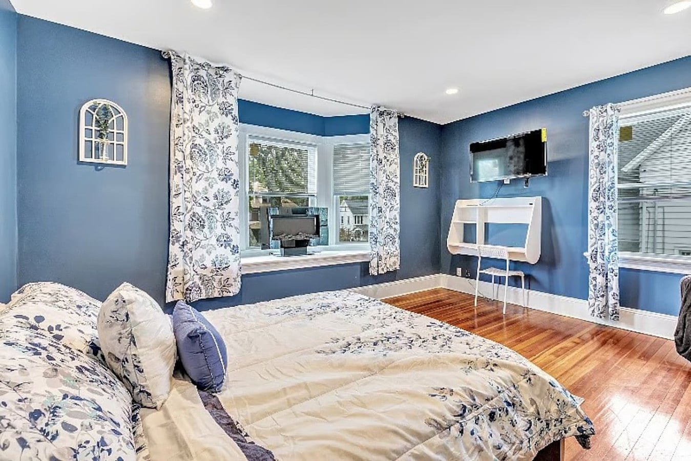 Private Room #3 | 2+ Week Stay | Near Yale