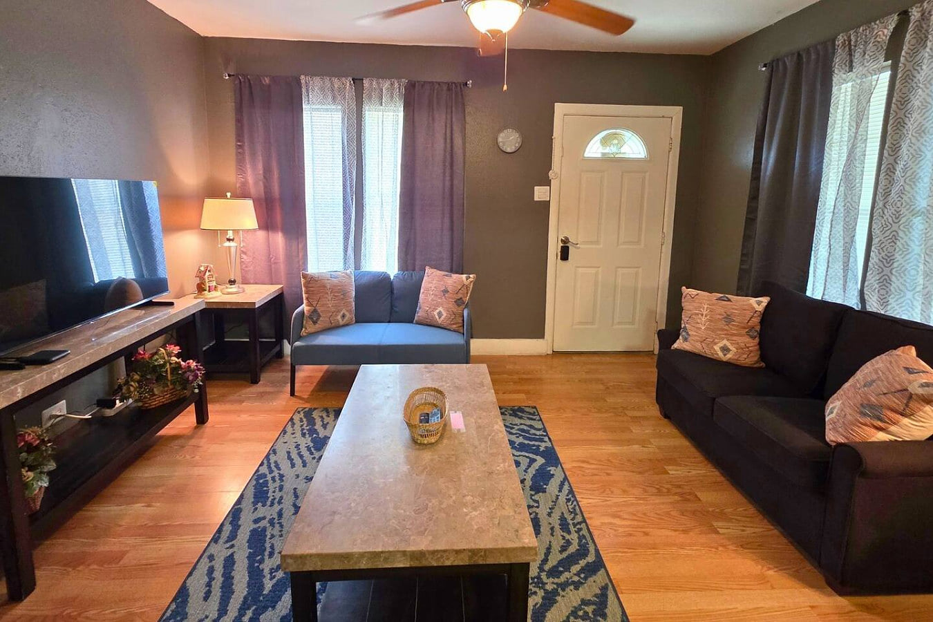 Affordable Houston Stay Near Downtown and Stadiums